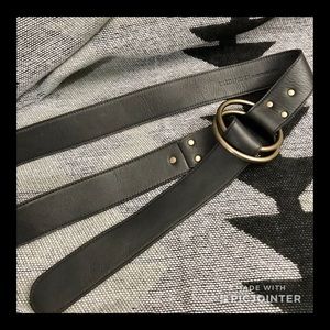 Eileen Fisher brass ring leather belt